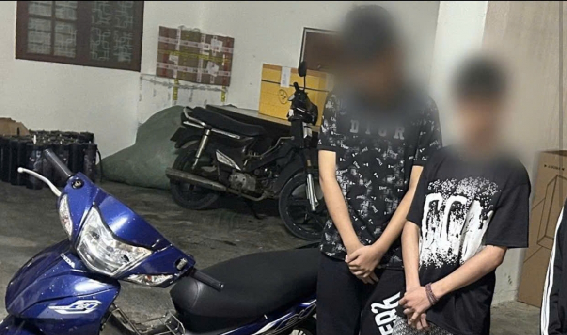 bat nhom dao chich loi dung mua bao dot nhap nha hang trom ket sat hinh anh 1