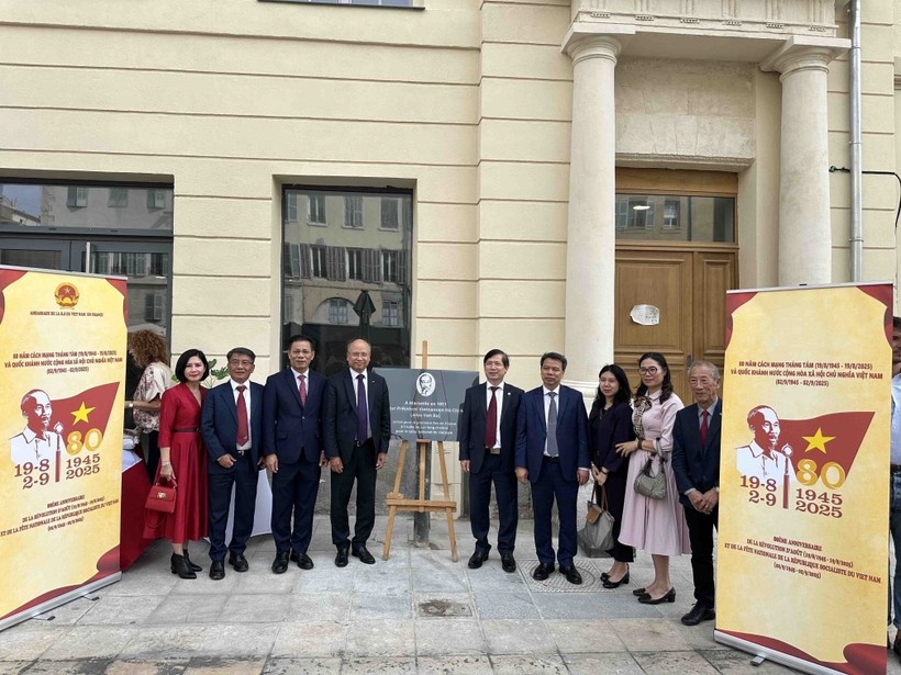 memorial plaque to president ho chi minh reinstated at la marseillaise square picture 1