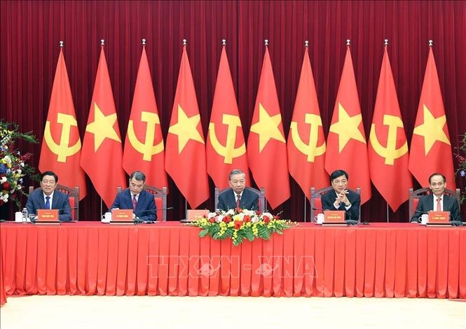 tổng bí thư tô lâm tiếp các trưởng đoàn chính Đảng dự lễ kỉ niệm 80 năm cách mạng tháng 8 hình ảnh 2 tong bi thu to lam tiep cac truong doan chinh Dang du le ki niem 80 nam cach mang thang 8 hinh anh 2