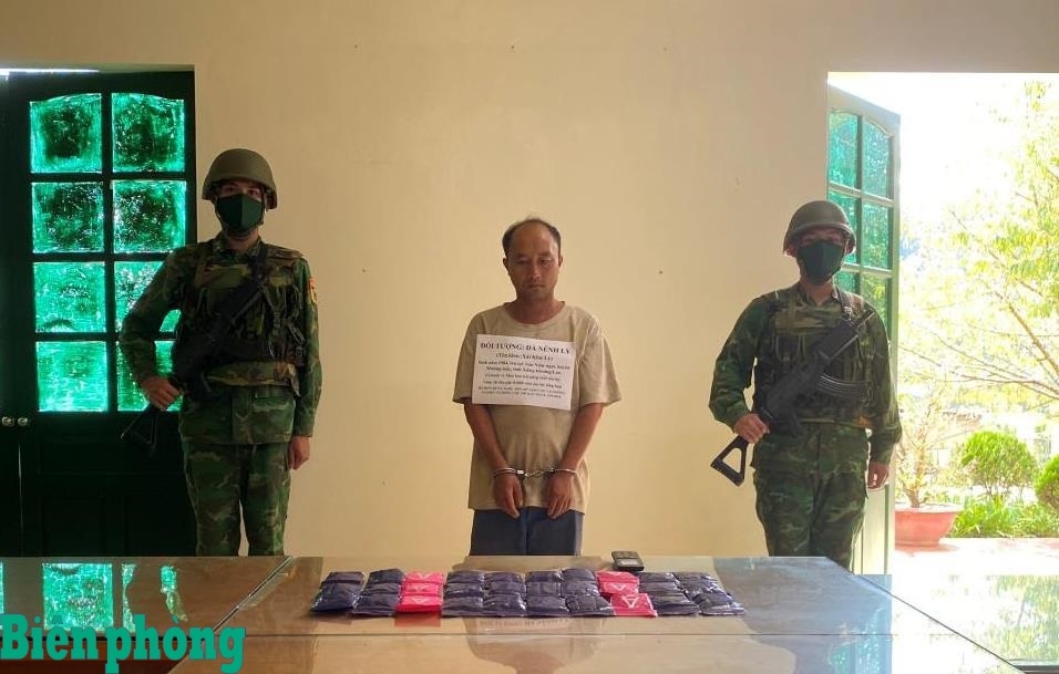 man arrested for smuggling 6,000 synthetic drugs from laos into vietnam picture 1