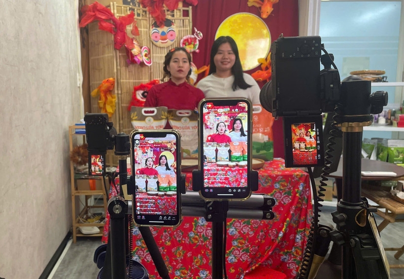 moit lifts e-commerce growth forecast to 25.5 picture 1