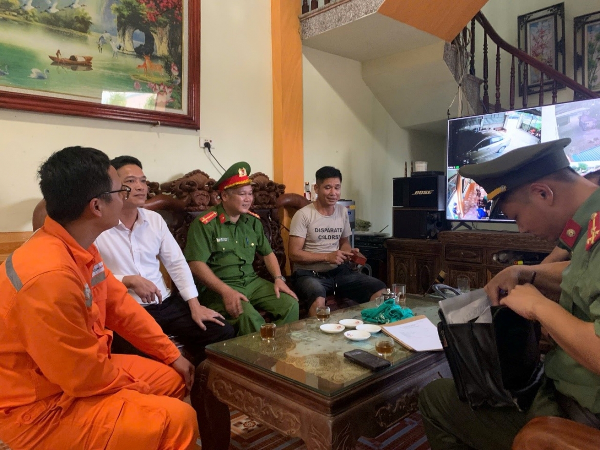 evnnpc xu ly kip thoi phan anh hoa don dien thang 8 2025 hinh anh 1
