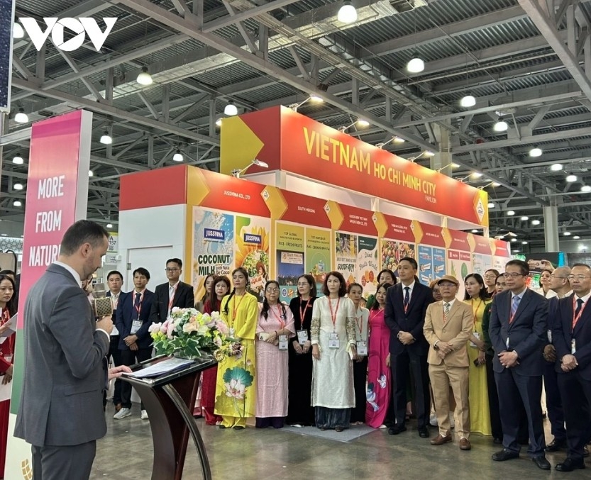 65 vietnamese enterprises showcase products at worldfood moscow 2025 picture 2