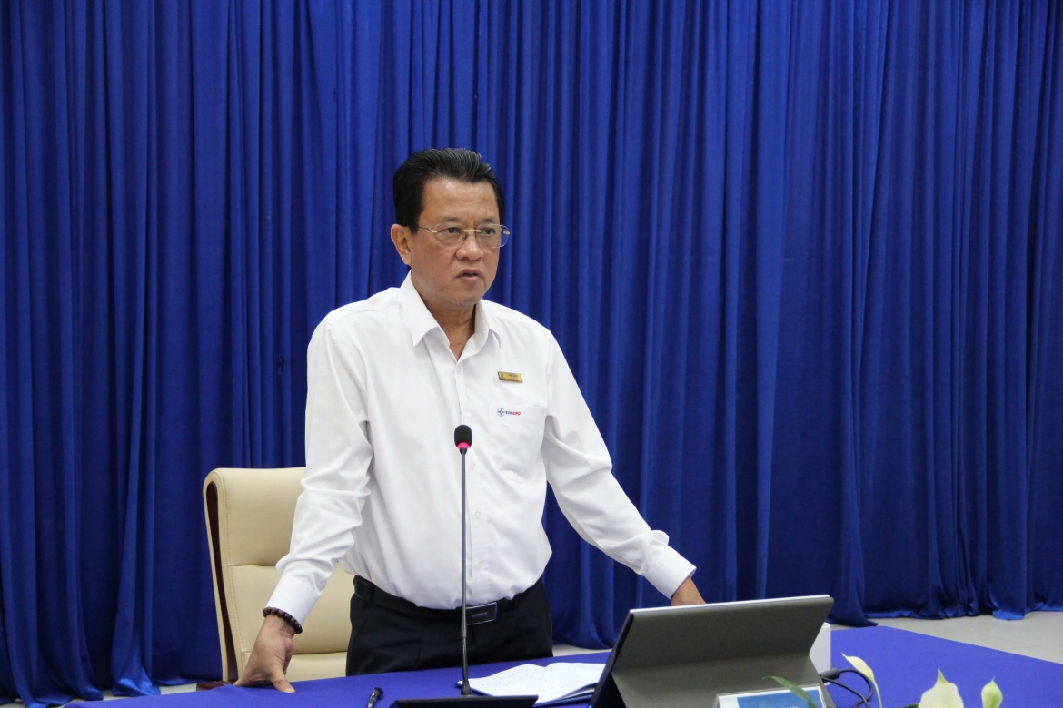evncpc huy dong gan 350 nhan luc ho tro quang tri va ha tinh khac phuc hau qua bao so 10 hinh anh 3