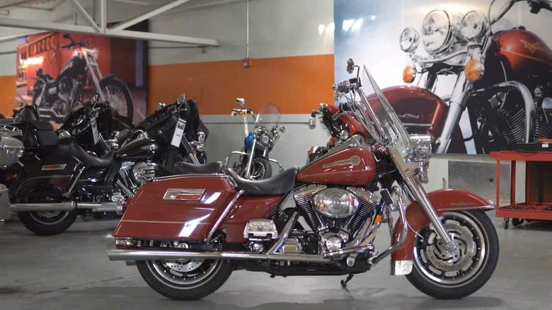 top 9 mau harley-davidson softail dep nhat moi thoi dai, bieu tuong cua cruiser my hinh anh 6