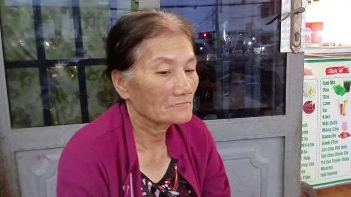 Bắt khẩn cấp người phụ nữ la hét, livestream gây rối tại UBND xã