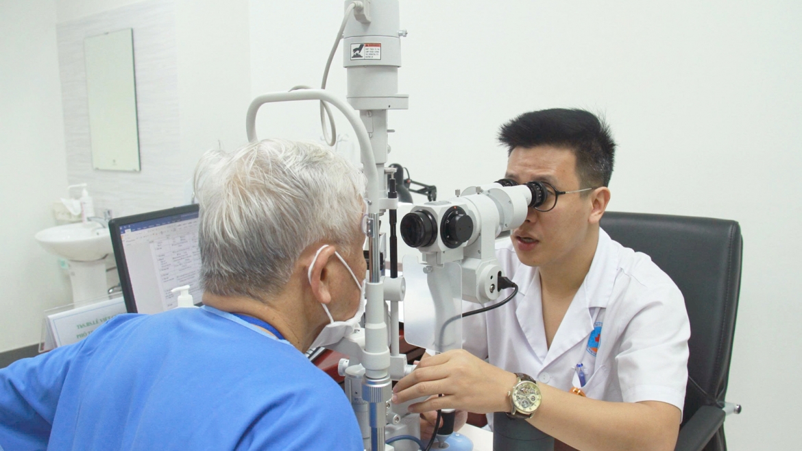 phau thuat duc thuy tinh the va nhung bien chung can luu y hinh anh 2