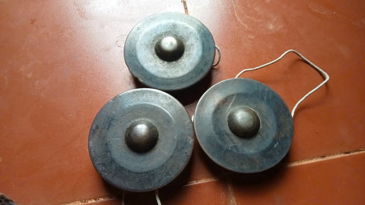 gong prak - bau vat cua nguoi m nong hinh anh 2