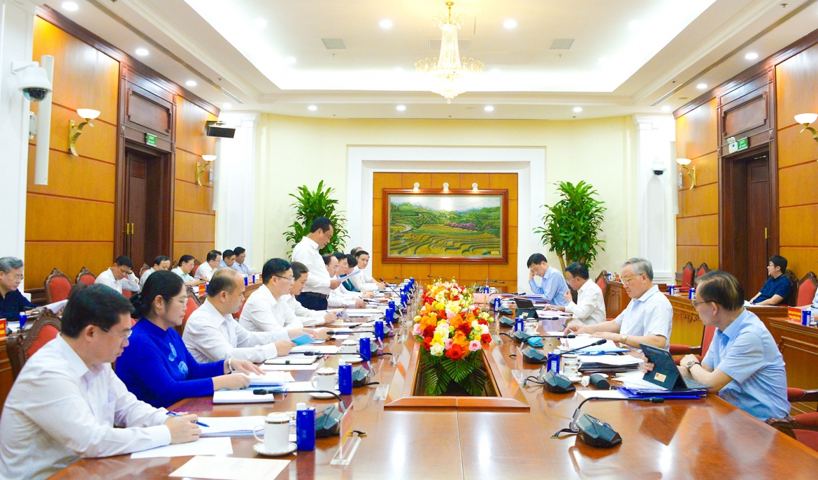 bo chinh tri cho y kien ve cong tac chuan bi Dai hoi Dang bo cac tinh hinh anh 8