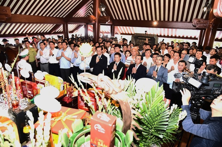 solemn ceremony held to commemorate 56 years since president ho chi minh s passing picture 1