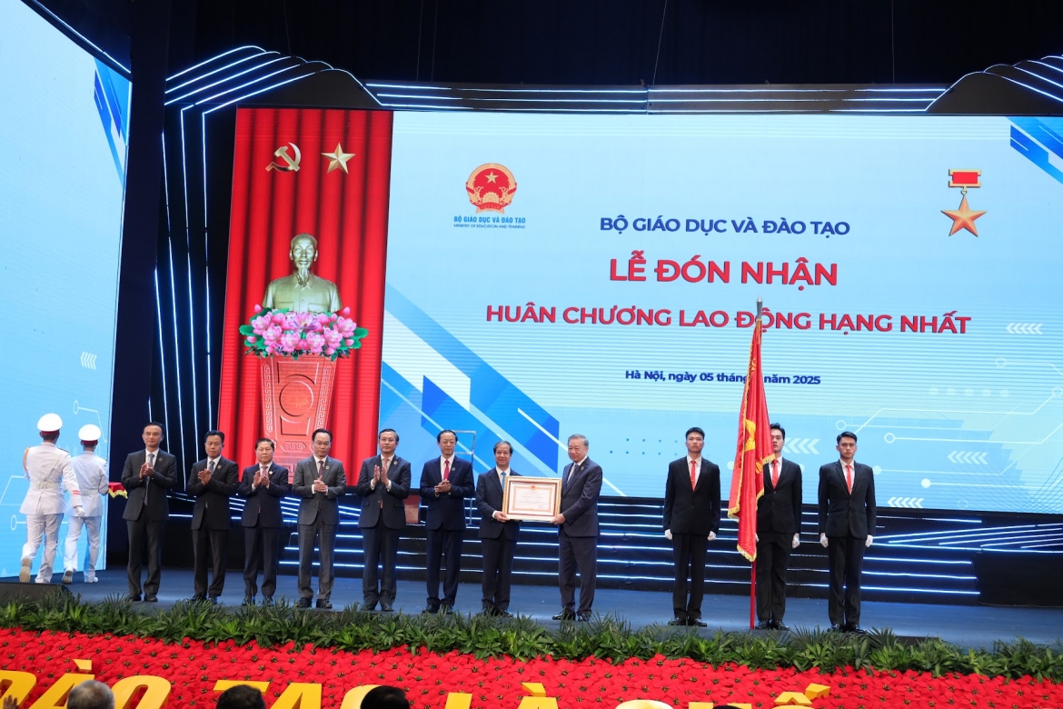 nganh giao duc buoc vao nam hoc moi voi su menh doi moi va hoi nhap hinh anh 3