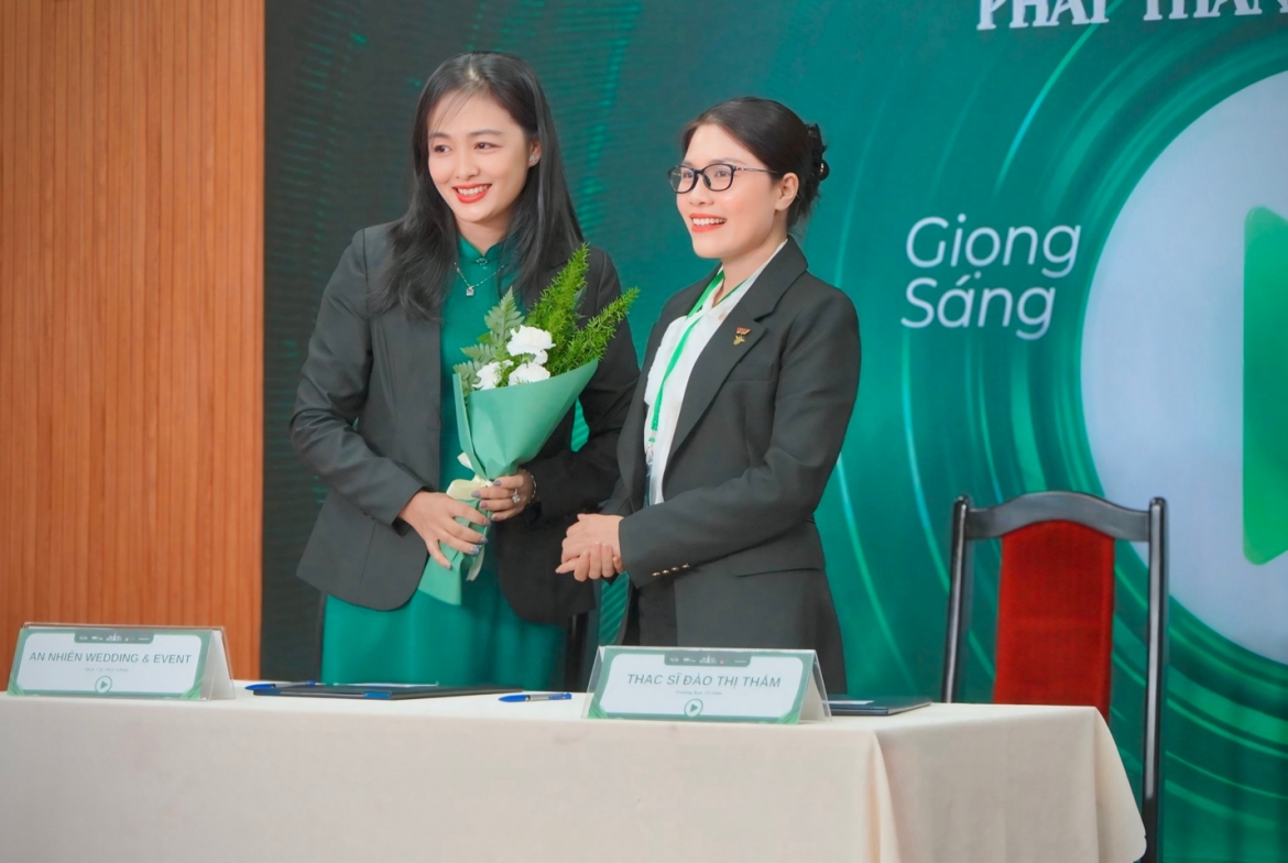 hoa khoi sinh vien phat thanh - truyen hinh 2025 ton vinh nu sinh thoi dai so hinh anh 3