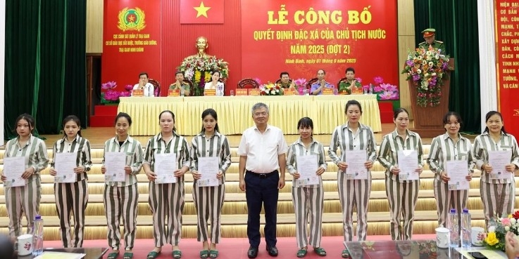 presidential pardon marks a new beginning for inmates picture 2