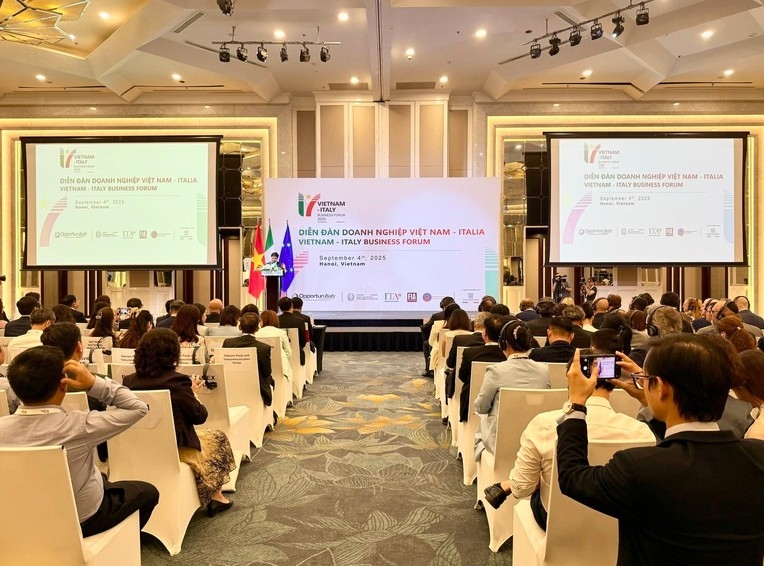 vietnam and italy sign over 10 mous on strategic cooperation in key sectors picture 2 vietnam and italy sign over 10 mous on strategic cooperation in key sectors picture 2