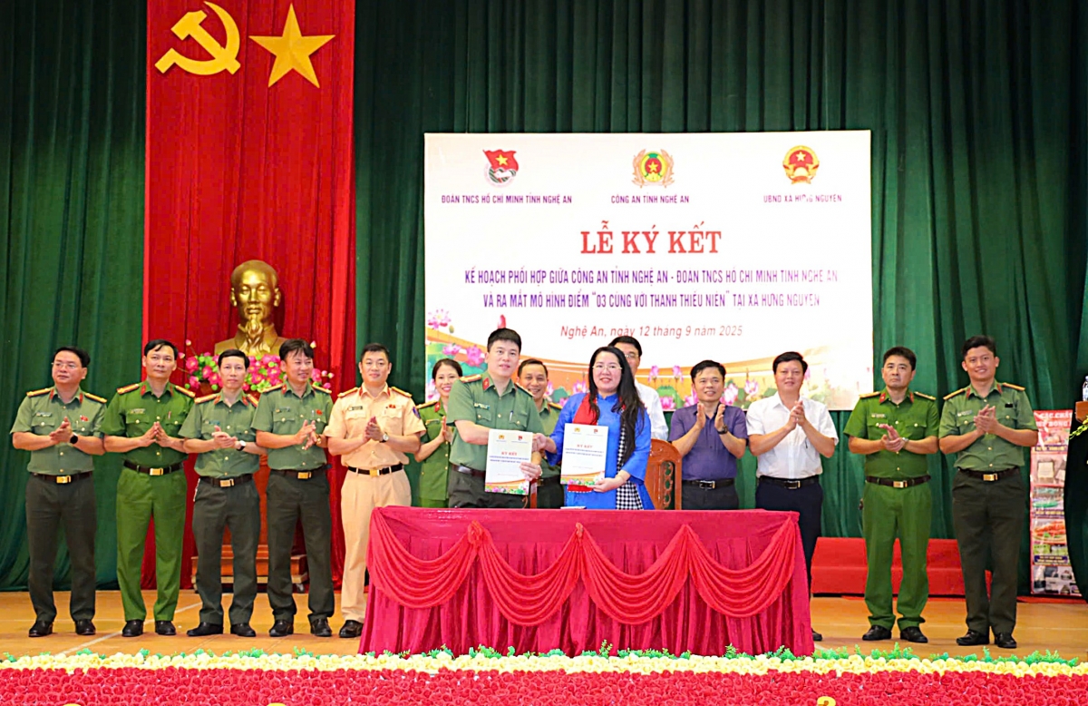 Ra mắt mô hình '3 cùng với thanh thiếu niên' tại Nghệ An