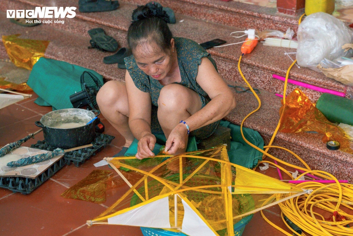 lantern making village busy ahead of mid-autumn festival picture 12