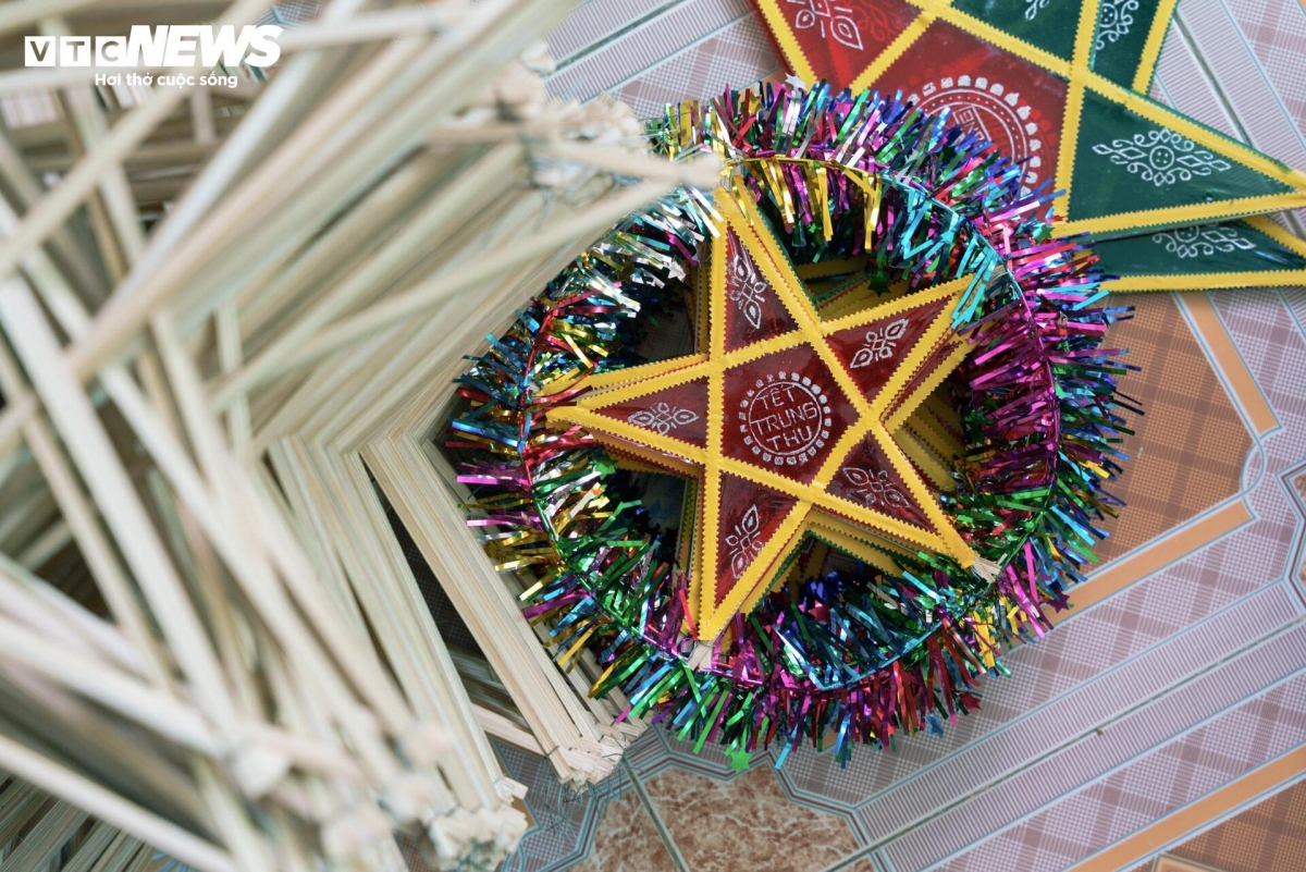 lantern making village busy ahead of mid-autumn festival picture 3