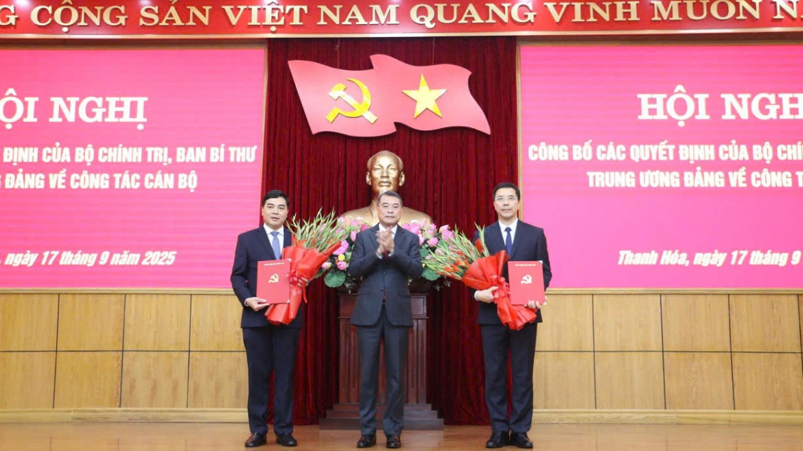 bo chinh tri, ban bi thu chi dinh 2 pho bi thu tinh uy thanh hoa hinh anh 1