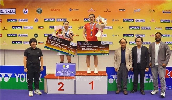 badminton player nguyen thuy linh finishes runner-up at vietnam open 2025 picture 1