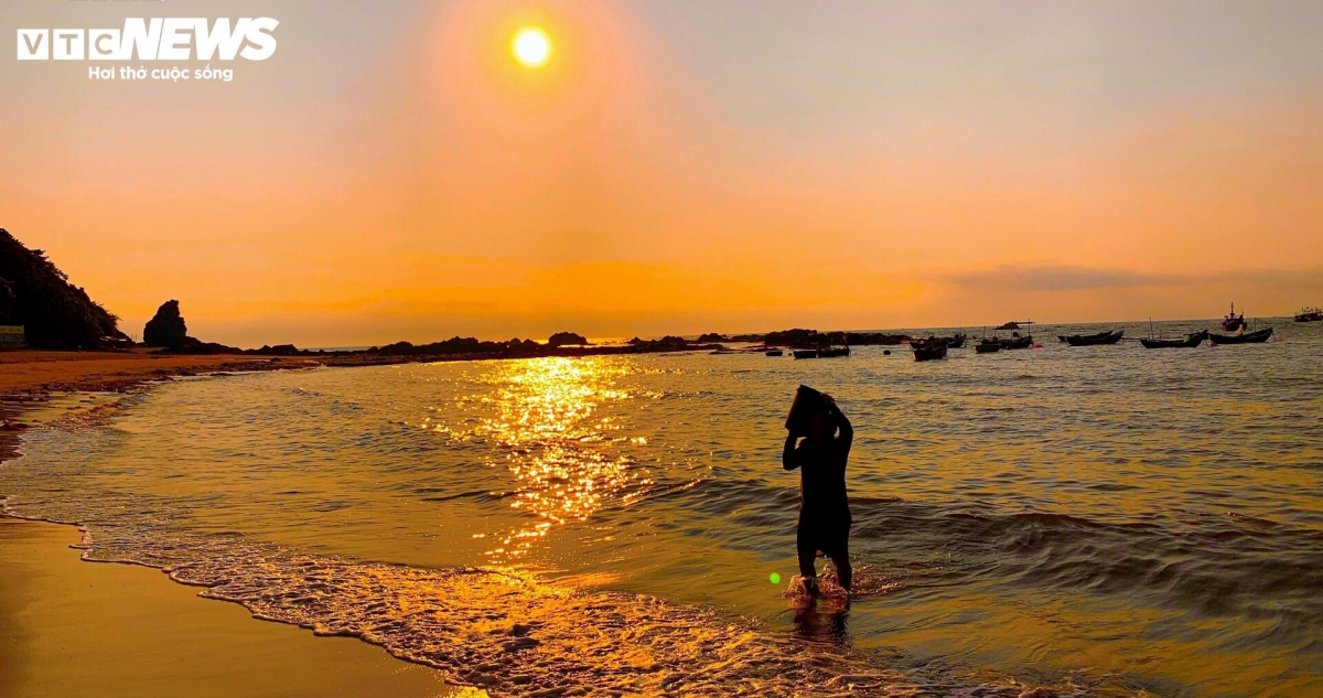 lo dieu fishing village - where nets bloom like flowers on the sea picture 15