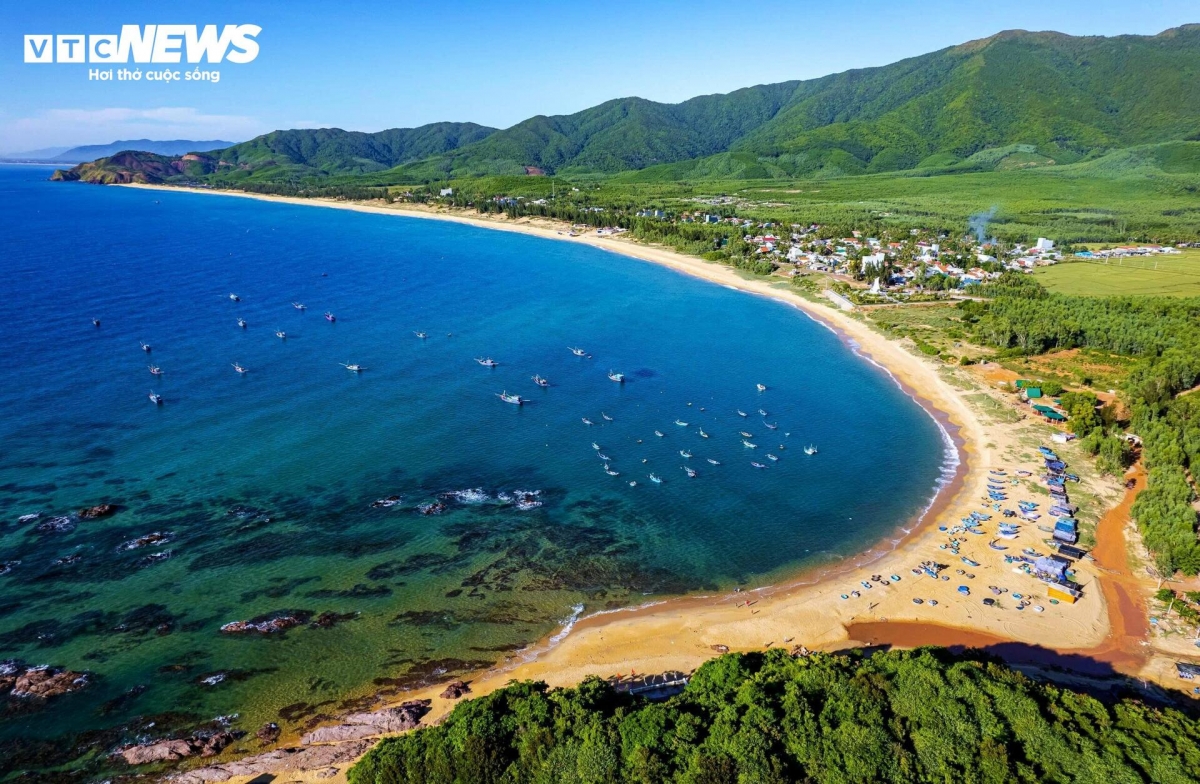 lo dieu fishing village - where nets bloom like flowers on the sea picture 9