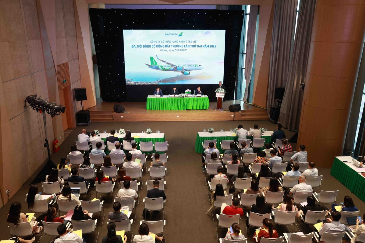 flc quay lai tiep quan dieu hanh bamboo airways hinh anh 1