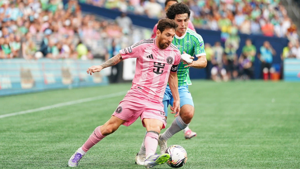ket qua bong da ngay 1 9 messi im tieng, inter miami lo ngoi vo dich hinh anh 1