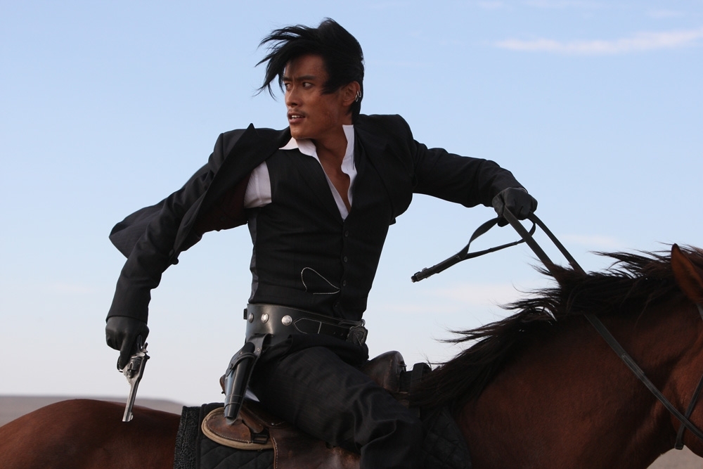 lee byung hun - nguoi nghe si khong bao gio lap lai chinh minh hinh anh 2