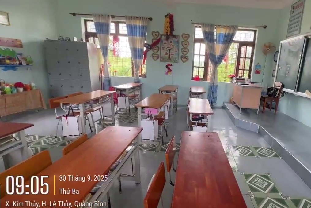 Sau vụ nghi ngộ độc tập thể ở Quảng Trị, hàng chục học sinh nghỉ học