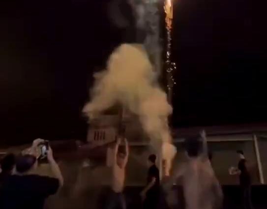 Truy tố chủ quán phở cùng 16 đối tượng đốt pháo hoa, nhảy múa ngay Quốc lộ 1