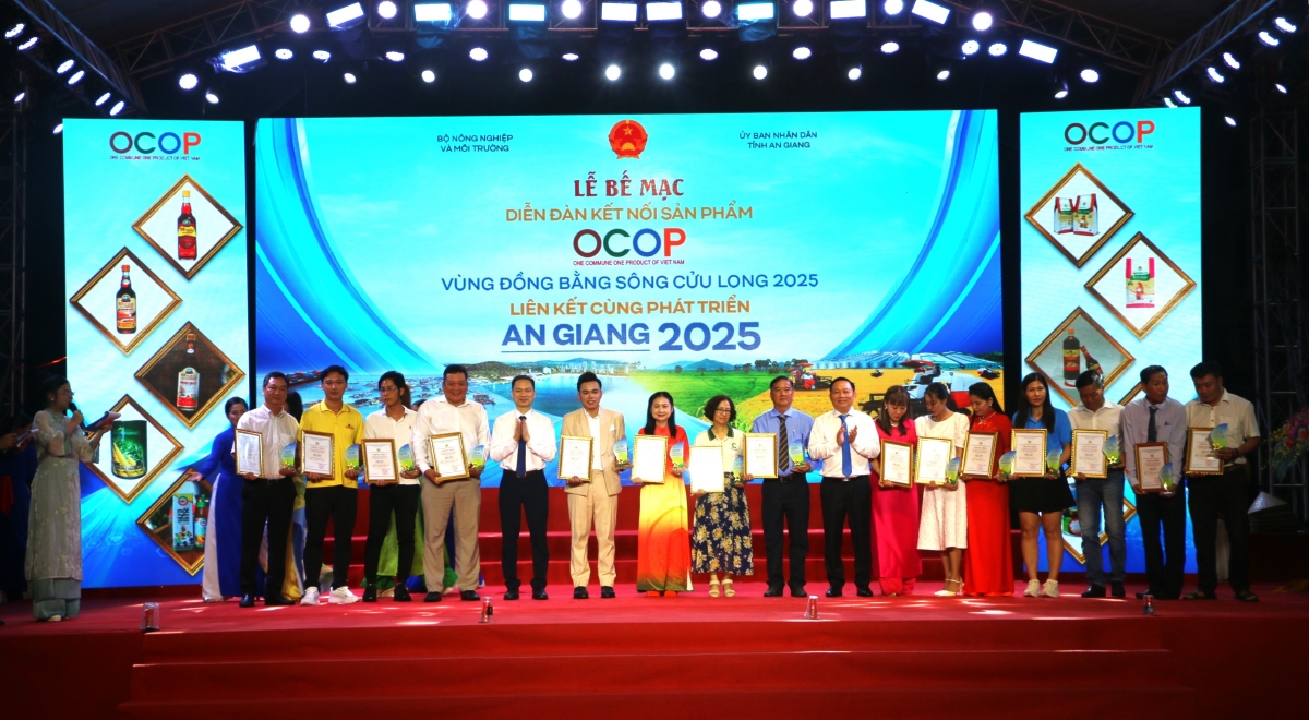 Bế mạc Diễn đàn OCOP vùng Đồng bằng sông Cửu Long năm 2025