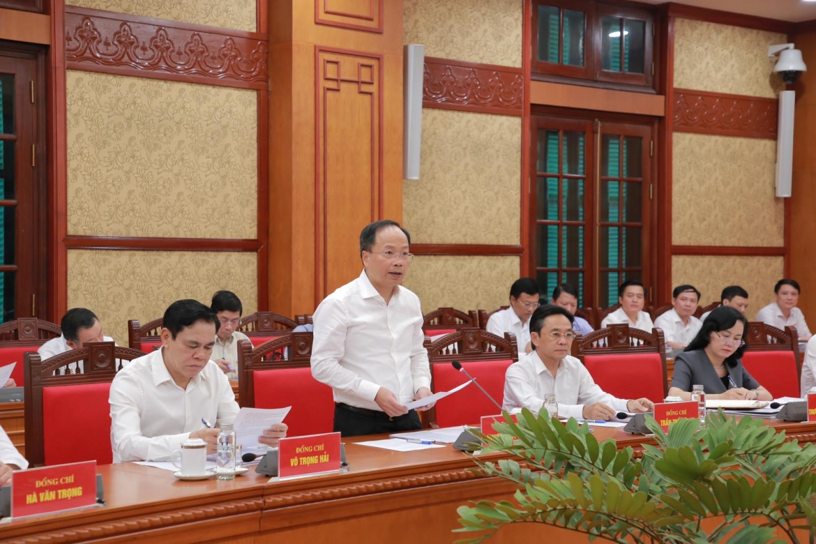 bo chinh tri lam viec voi cac tinh lai chau, ha tinh va tp can tho hinh anh 7