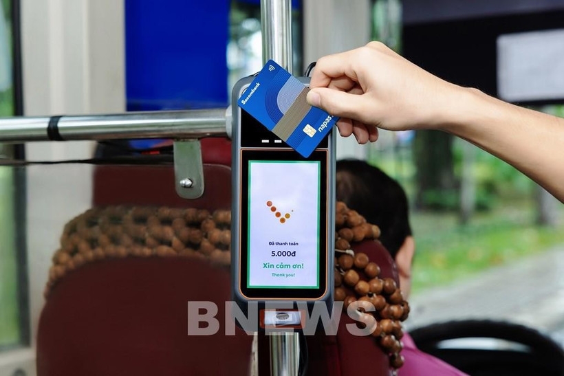 Contactless NAPAS card payment system launched on buses