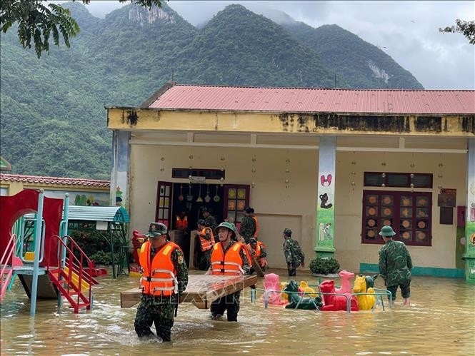 pm orders urgent restoration of schools damaged by natural disasters picture 1