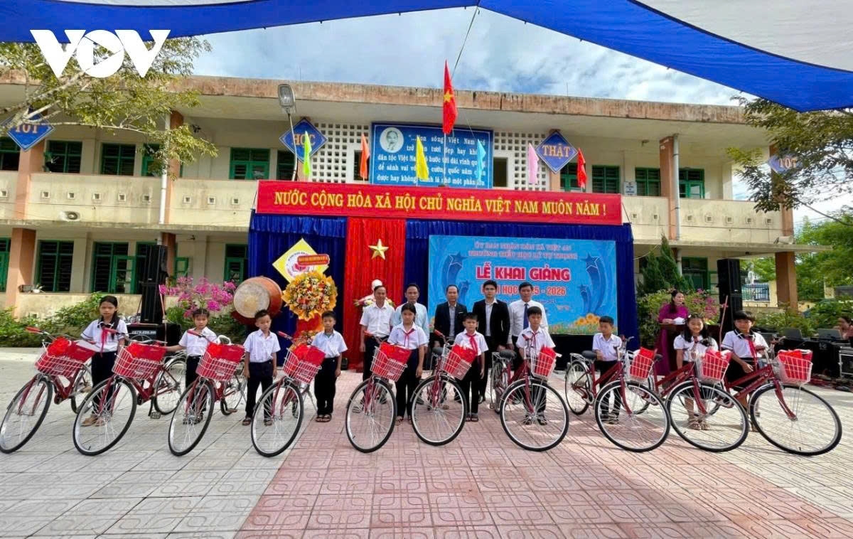 over 26 million students nationwide begin the new school year picture 4