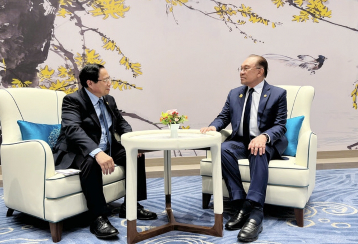 pm meets leaders of countries, int l organisations on sidelines of sco summit picture 1 pm meets leaders of countries, int l organisations on sidelines of sco summit picture 1
