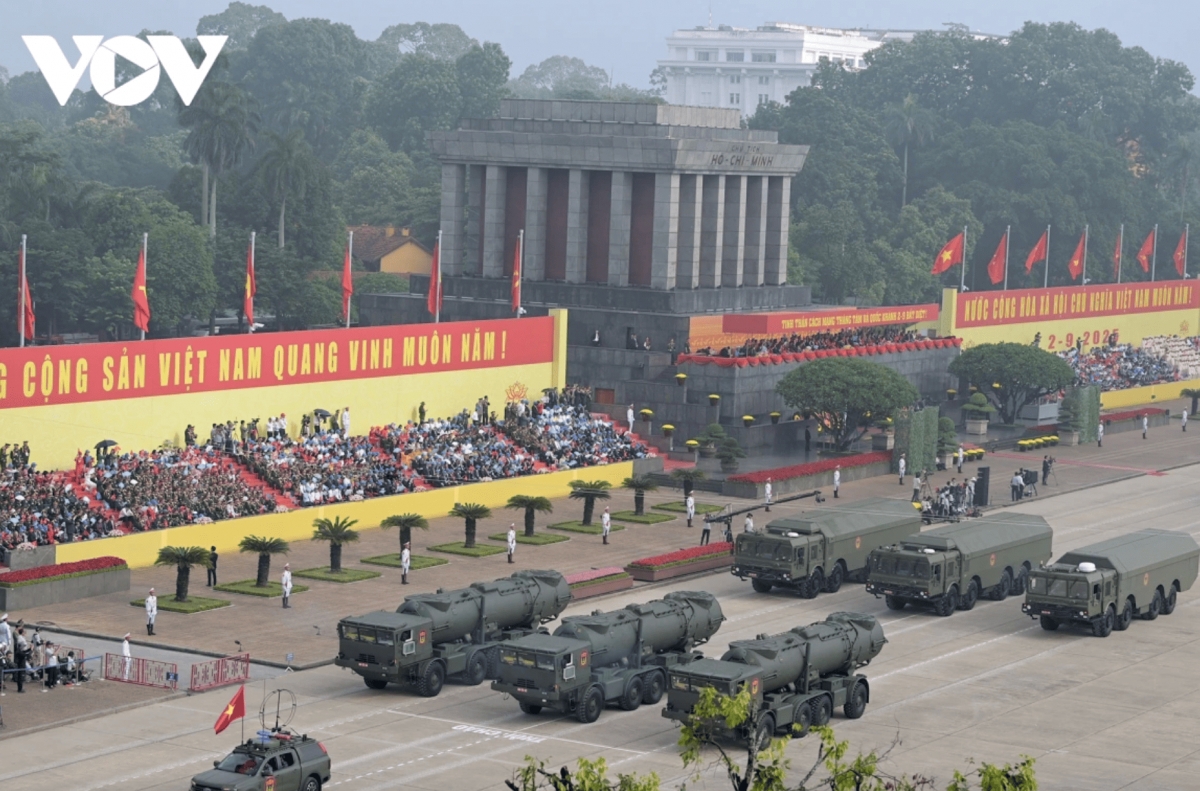 vietnamese military hardware at state-level parade on national day picture 7