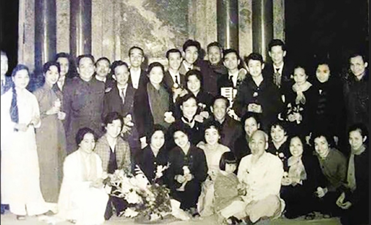 80 nam tieng noi viet nam - Am vang lich su, dong chay tuong lai hinh anh 7