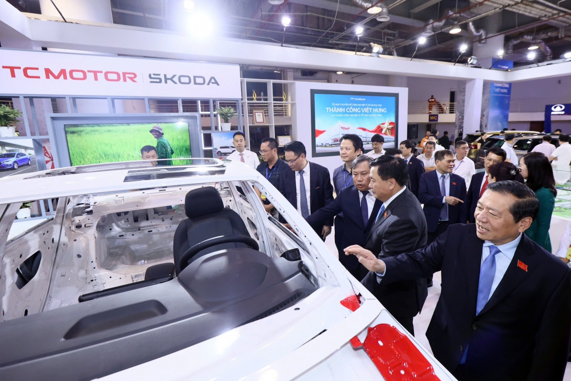 skoda ghi dau an tai trien lam chao mung Dai hoi Dang bo quang ninh 2025 hinh anh 3