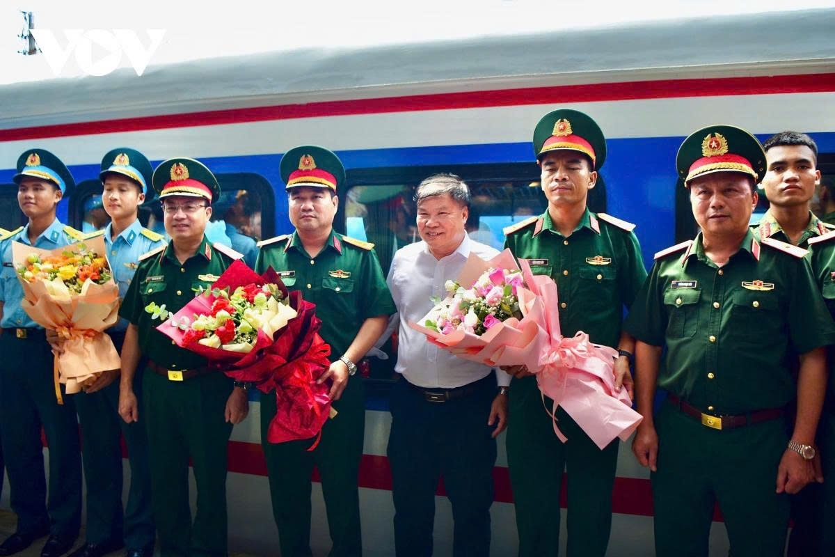 farewell for troops returning from national day a80 celebration picture 3 farewell for troops returning from national day a80 celebration picture 3