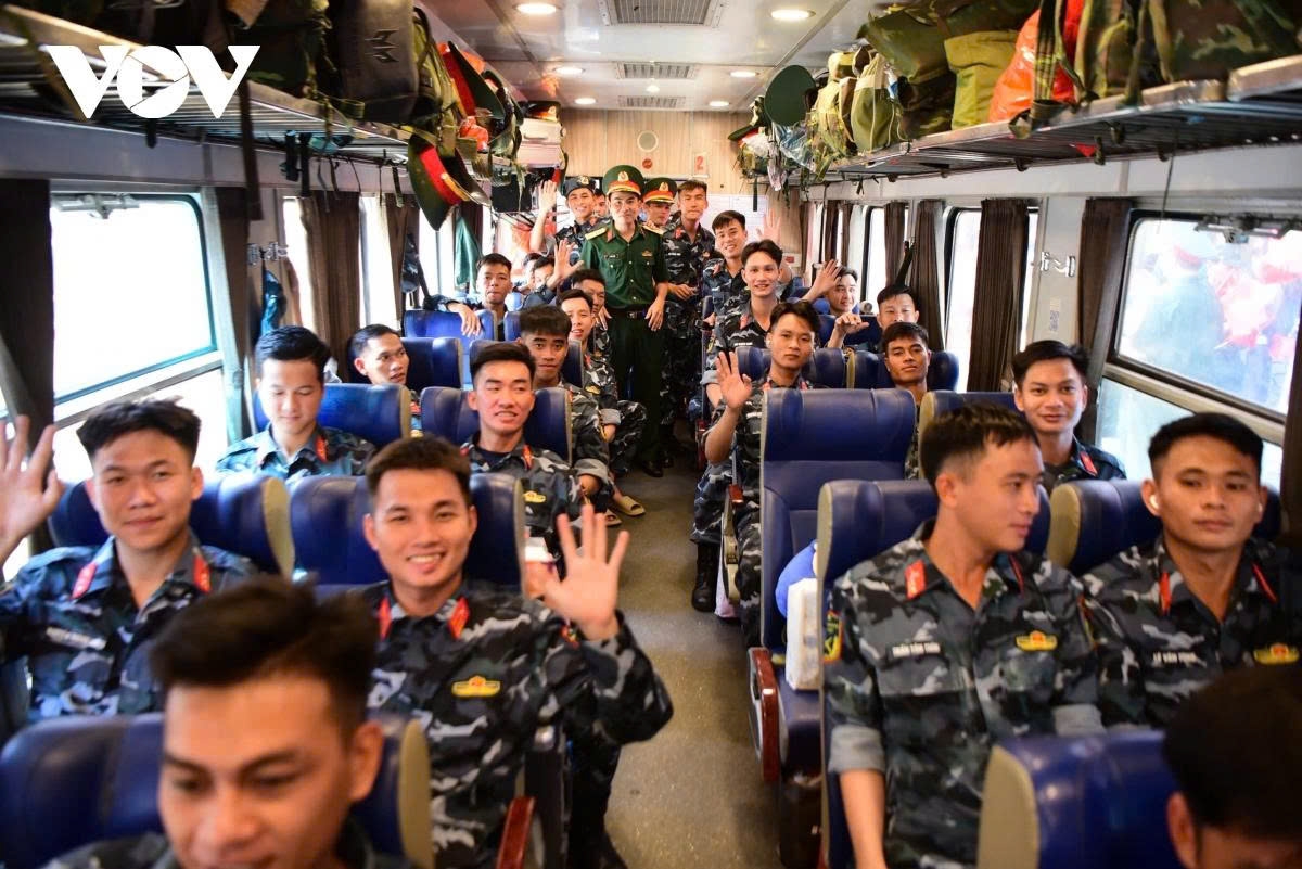 farewell for troops returning from national day a80 celebration picture 4 farewell for troops returning from national day a80 celebration picture 4