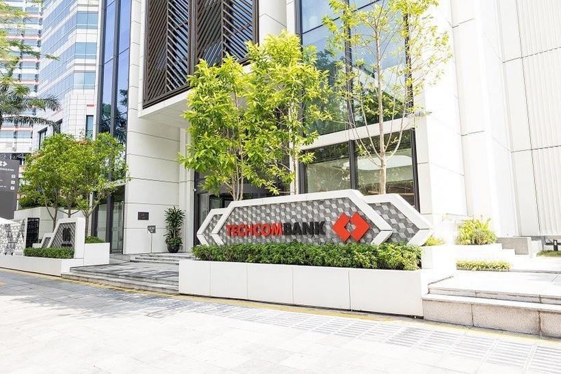 s p upgrades ratings of three banks, citing resilient economy picture 1