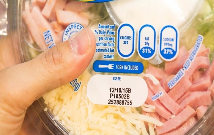 Có nên mua thực phẩm sắp hết hạn sử dụng?