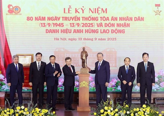 Party chief highlights court sector's role in ensuring justice and fairness