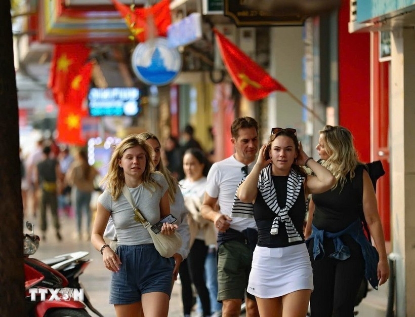 hanoi tourism numbers surge in september, outpacing 2024 growth picture 1