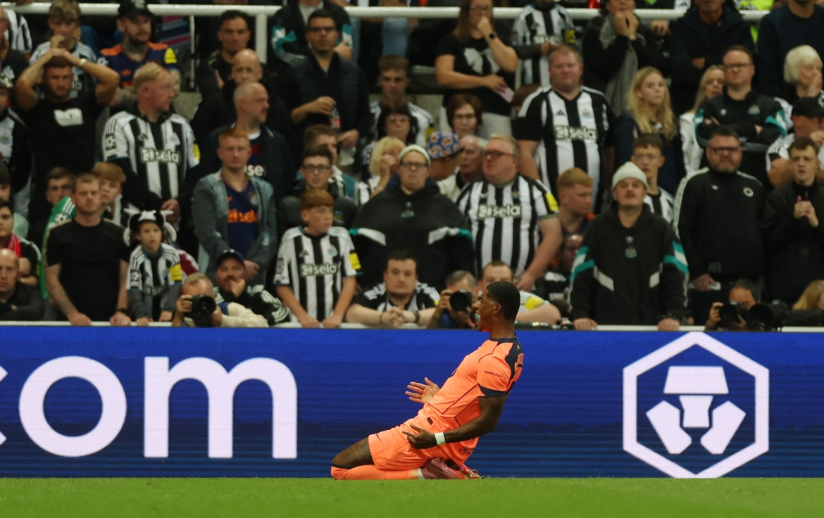 ket qua cup c1 chau Au hom nay 19 9 rashford ruc sang, barca danh bai newcastle hinh anh 30