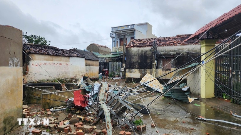 pm orders urgent relief efforts as typhoon bualoi ravages across north-central vietnam picture 1