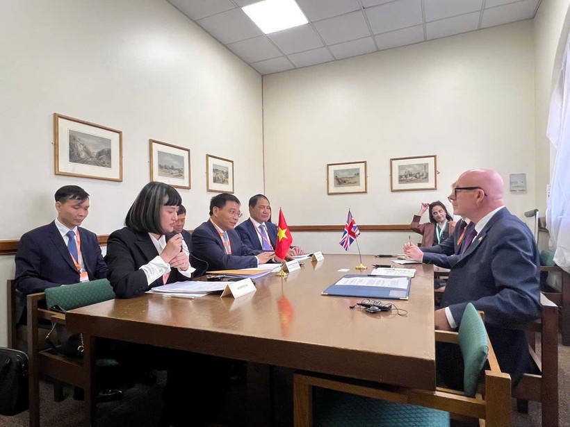 vietnam pledges favourable conditions for uk businesses picture 1