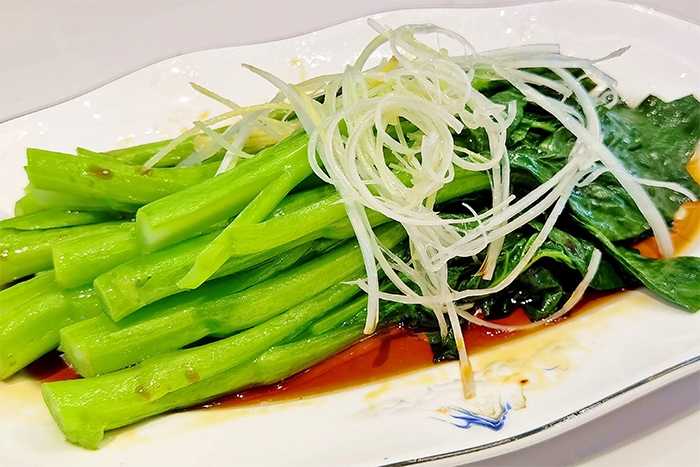 3 loai rau mua thu giau canxi nhan nhan cho viet, moi nguoi nen an thuong xuyen hinh anh 4