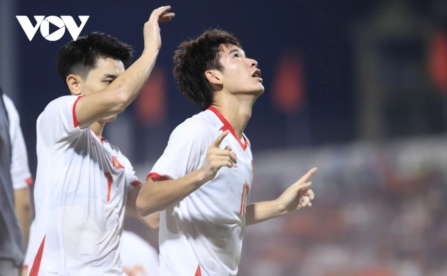 u23 vietnam defeat singapore 1-0 to top group c in afc u-23 asian cup qualifiers picture 1 u23 vietnam defeat singapore 1-0 to top group c in afc u-23 asian cup qualifiers picture 1
